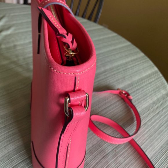Dooney & Bourke crossbody bucket bag - Picture 5 of 9